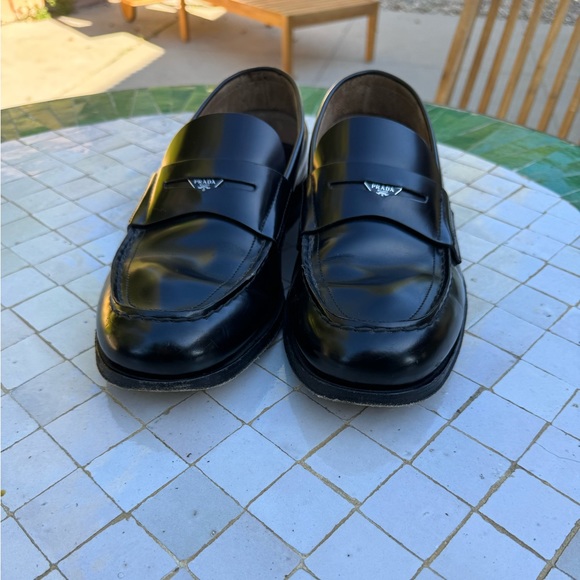 Prada Brushed Leather Loafers Women’s Sz 41 $1,150 - Picture 1 of 6